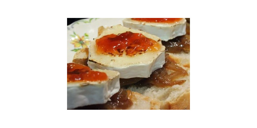 Tostas de mermelada de pimiento  con queso de cabra